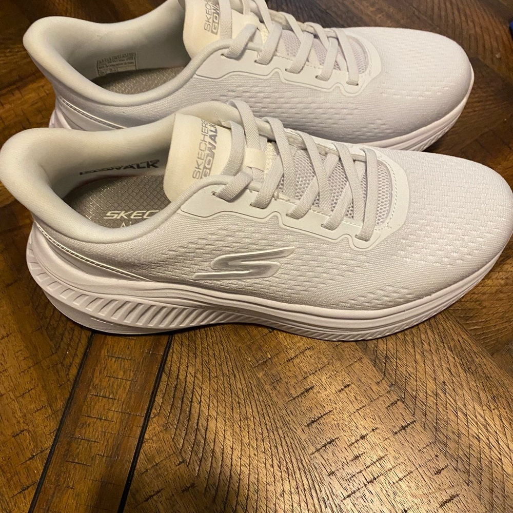 Skechers 8.5 Go Walk max cushioning sneakers - Picture 5 of 8